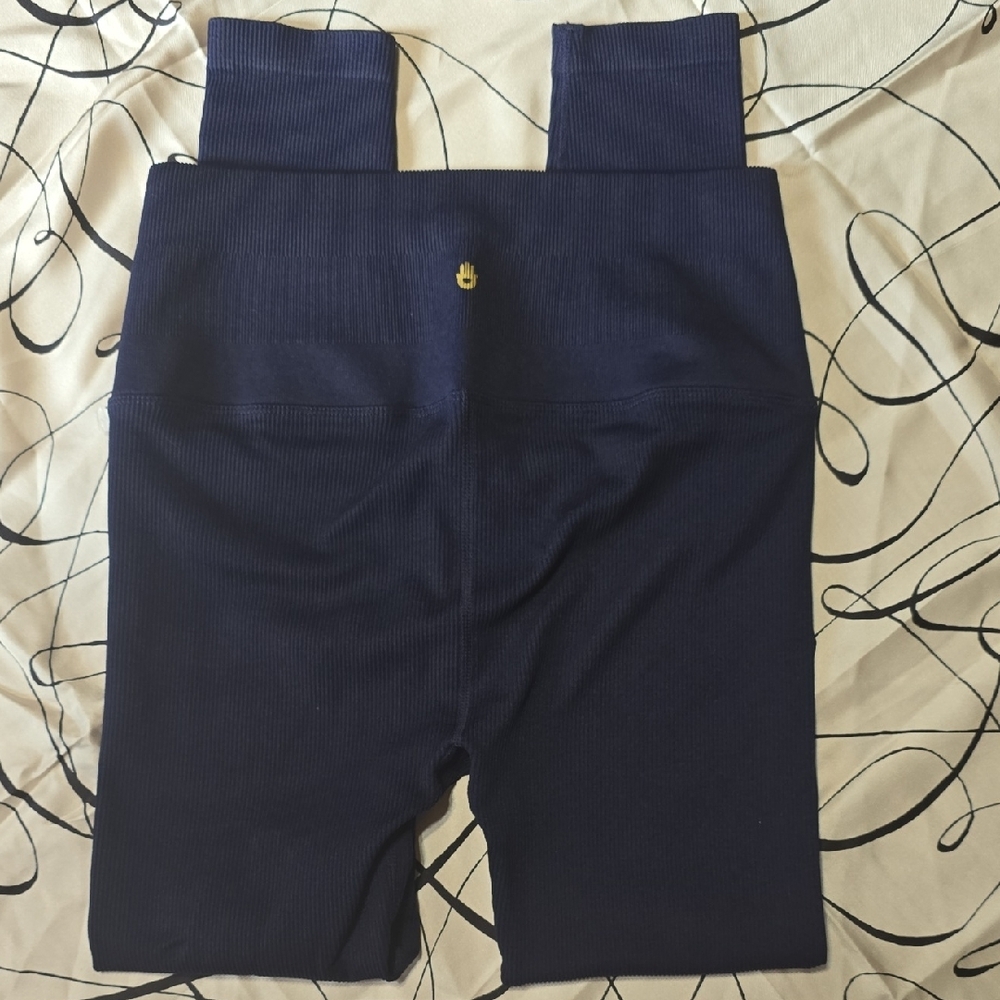 #104. Navy Ribbed Tank and Leggings Set - Picture 5 of 8